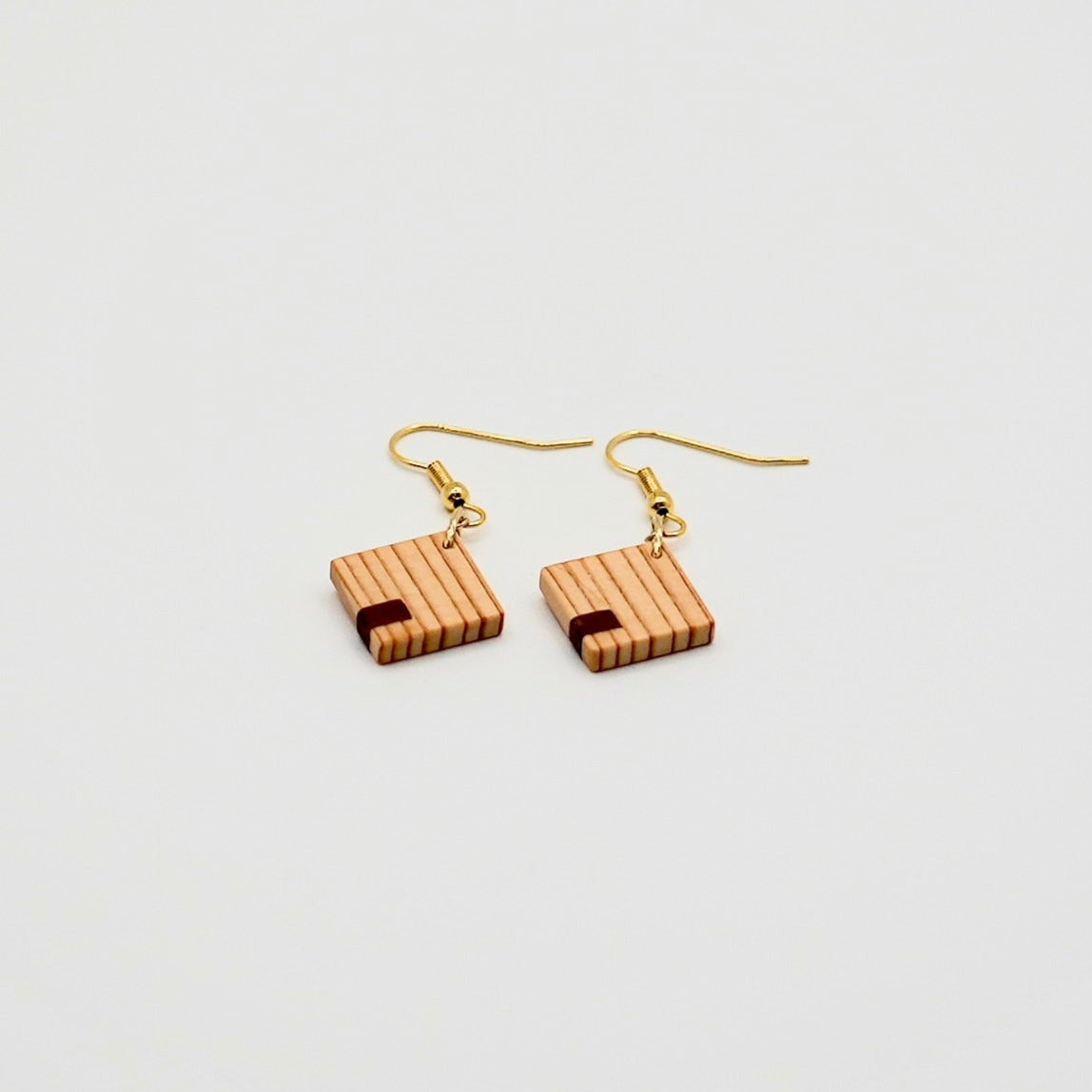 Magewappa earrings 105