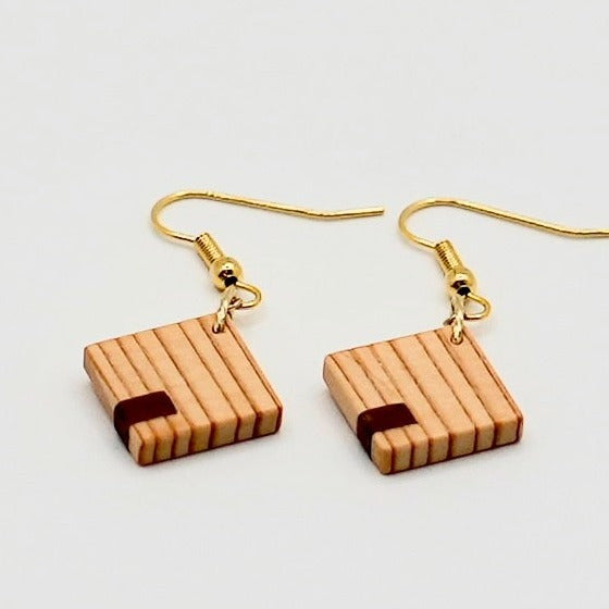 Magewappa earrings 105